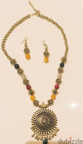 ethnic necklace 0