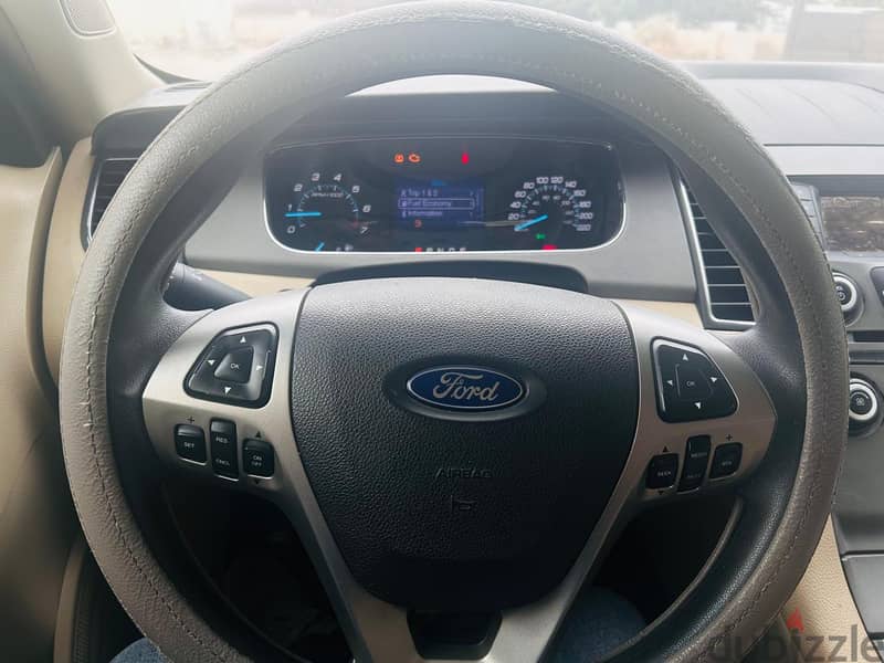 Ford Taurus 2013 4