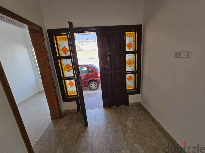 nice villa in Qurum nearPDO road with a nice view 16