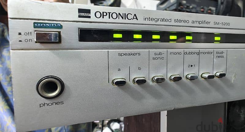 Sharp Optonica integrated Stereo Amplifier SM 5200H. 1