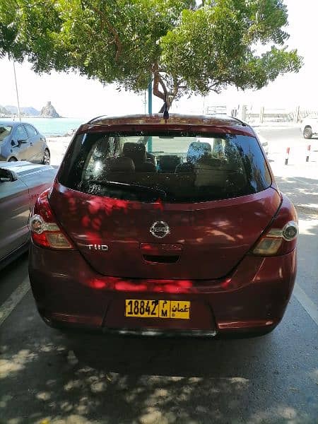 Nissan Tiida 2009 3