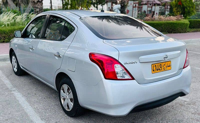 Nissan Sunny 2016 3