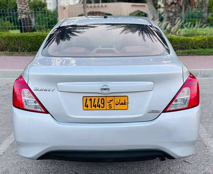 Nissan Sunny 2016 5