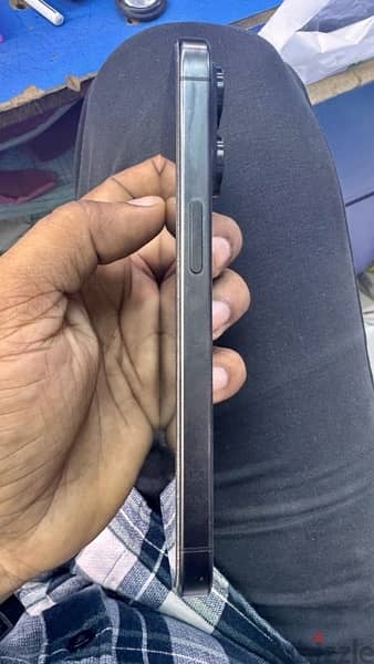 iPhone 15 Pro 256 GB Black Titanium 1 Month Apple Warranty Available 4