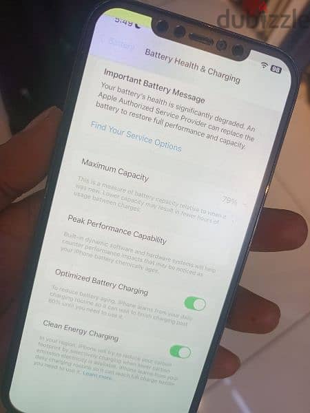 battery 79% iPhone 12por max 1