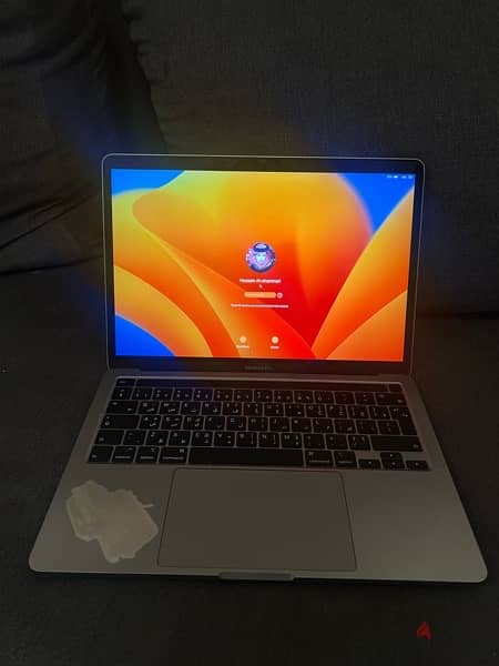 Macbook Pro 2020, 13.3 inch, 8gb, 256gb touch bar 7