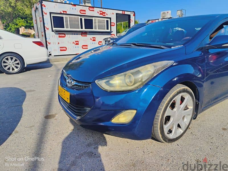 Hyundai Elantra 2011 1