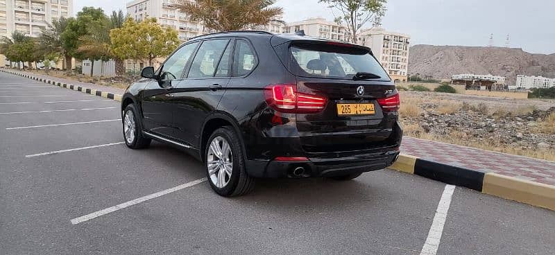 (77474894) BMW X5 2015 gcc well maintained 4