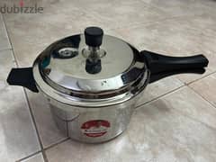 Wonderchef 5 lit Stainless steel triply pressure cooker