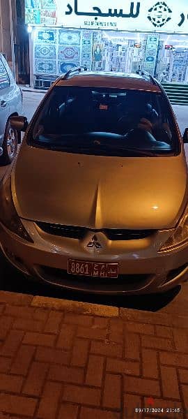 Mitsubishi Grandis 2008 1