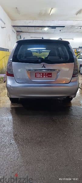 Mitsubishi Grandis 2008 3