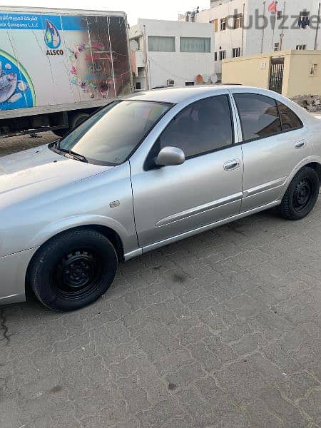 Nissan Sunny 2010 3