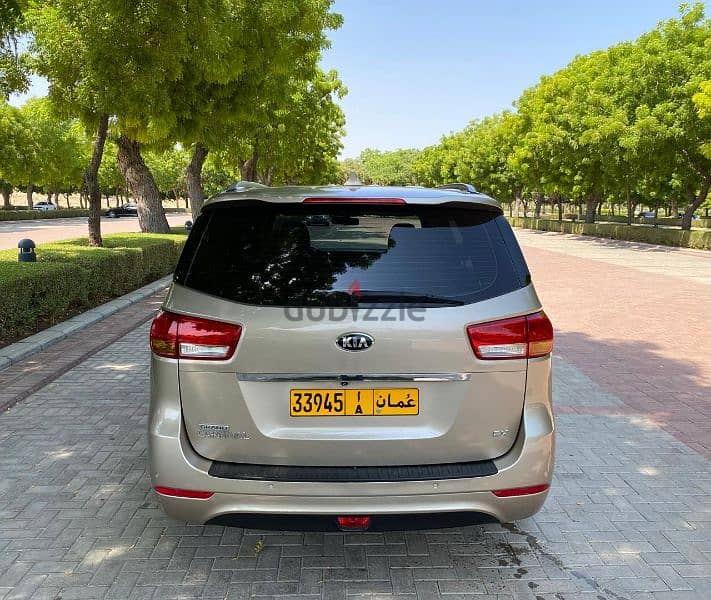 Kia Carnival 2017 1