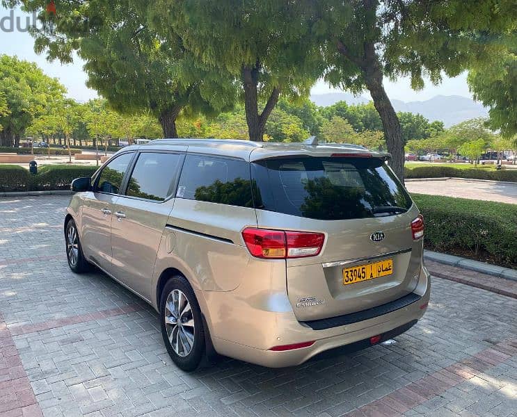 Kia Carnival 2017 4