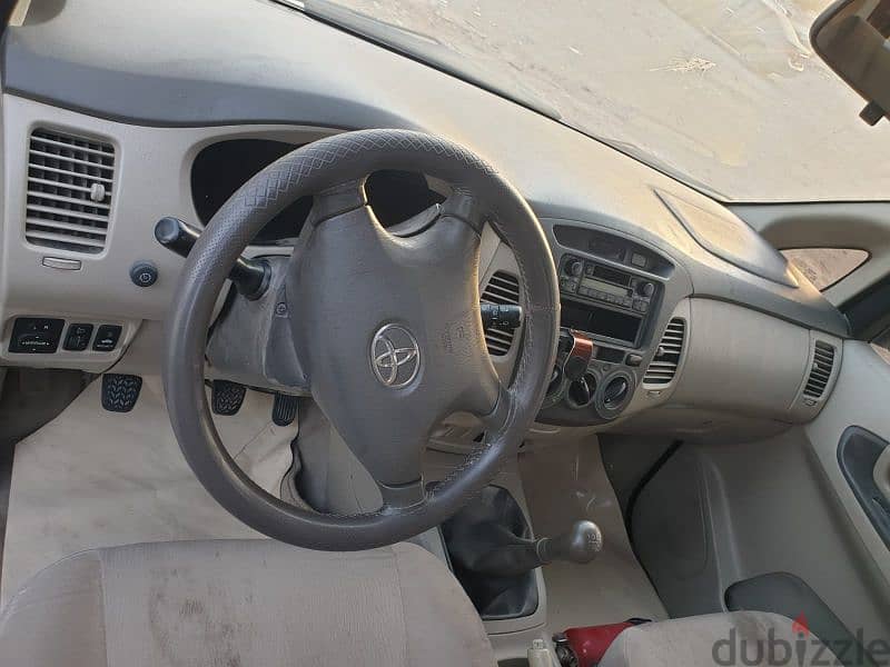 Toyota Innova 2011 3