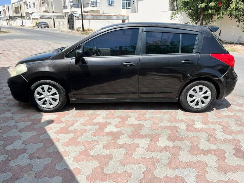 Nissan Tiida 2011 1