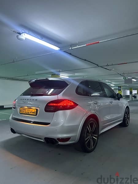 Porsche Cayenne GTS 2014 GCC 1