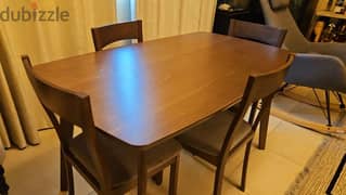 Wooden 4 Seater Dinning Table with chairs