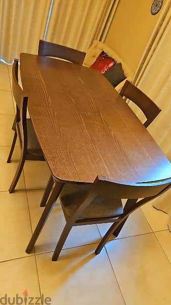 Wooden 4 Seater Dinning Table with chairs 7