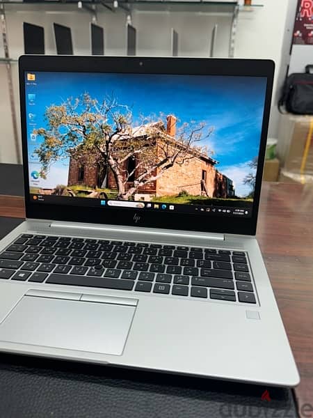 hp elitebook G5 8th Gen Ryzen 16gb ram 512gb ssd 1