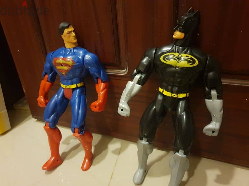 Superman and Batman figures 0