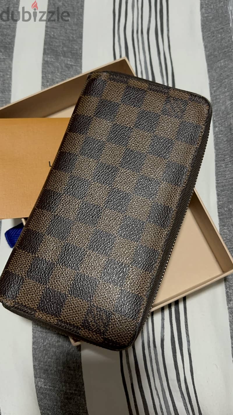 LV zippy long wallet 2