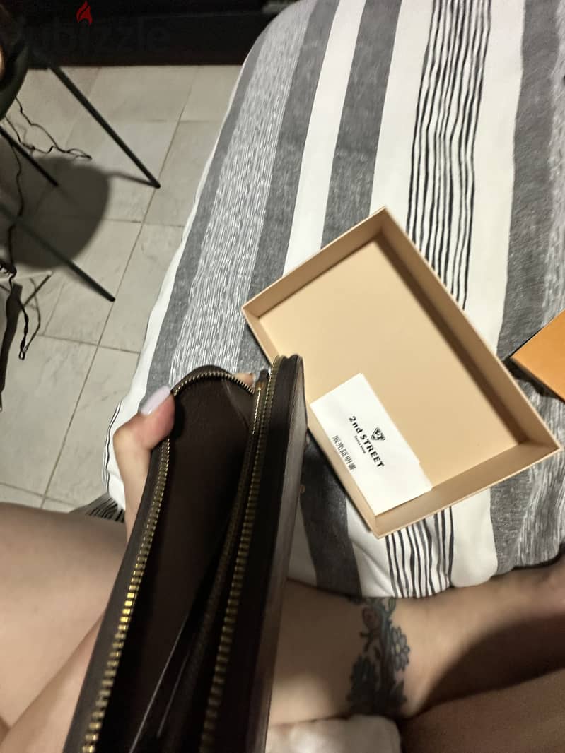 LV zippy long wallet 4