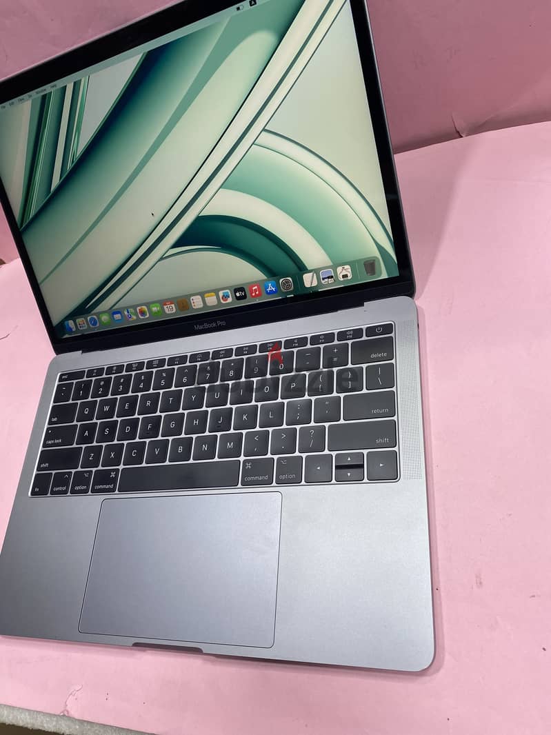 MacBOOK PRO-2017 CORE-i5 8GB RAM 128GB SSD---**// 2