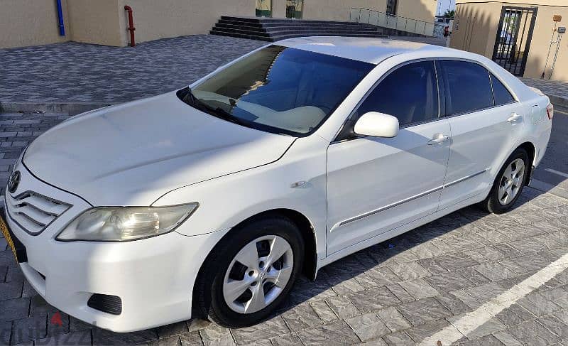 Toyota Camry 2010 1