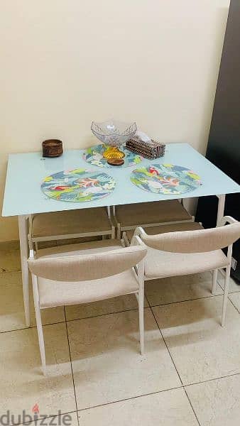 Dining table with 4 durable chairs 0