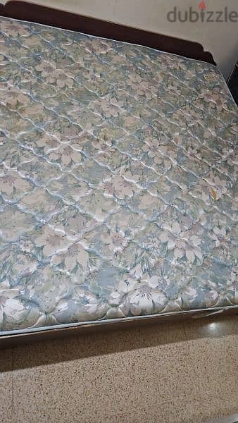 Excellent Condition King bed & Mattress at offer price 0