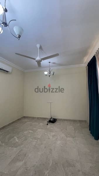 فيلا جميلة للايجار في العامرات villa for rent in Al Amerat 4