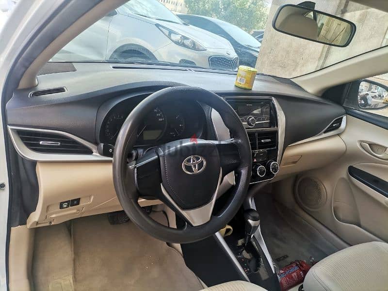 Toyota Yaris 2019 like new 1.5 cc 10