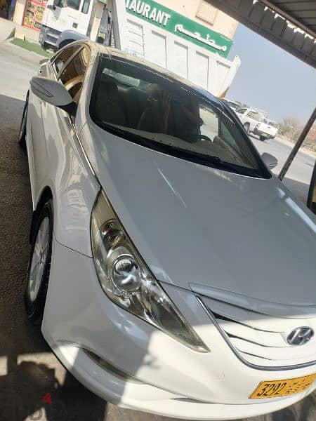 Hyundai Sonata 2011 14