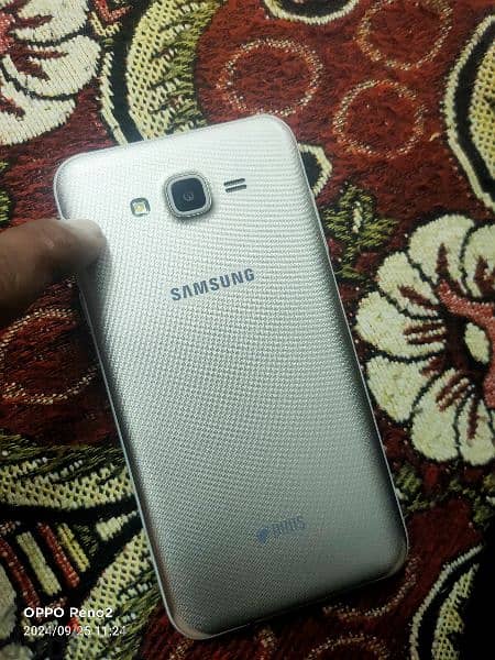 Samsung Galaxy J7 1