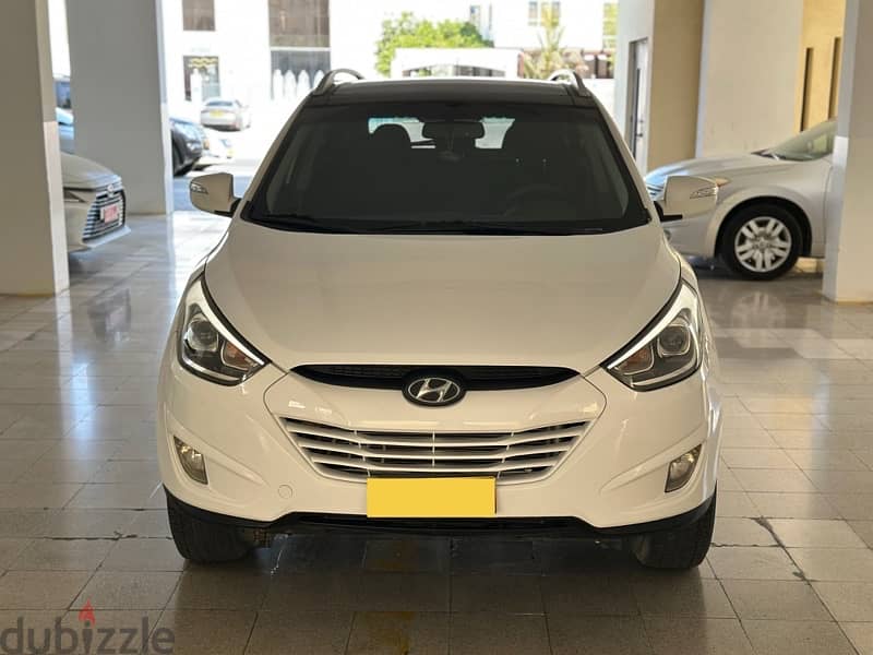 Hyundai Tucson 2015 oman car 138000 km serviced by agency 3