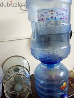 Oasis bottle with dispenser