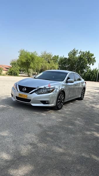 Nissan Altima 2018 4