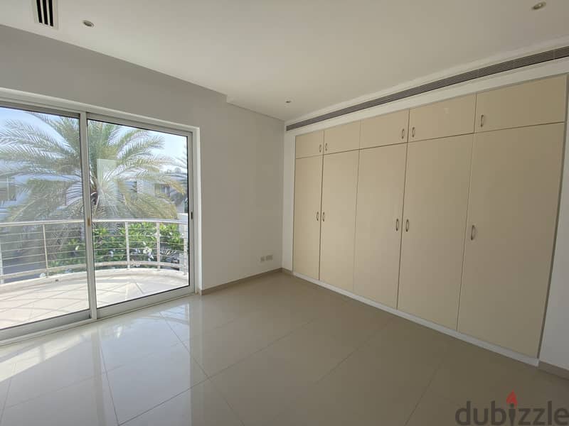 4 Bedroom Villa for Rent in Al Mouj 4