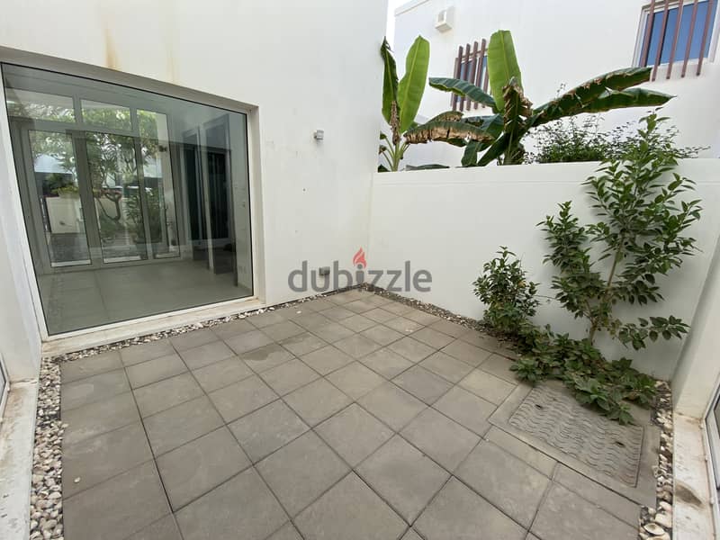 4 Bedroom Villa for Rent in Al Mouj 8