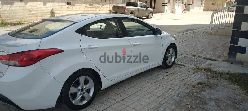 Hyundai Elantra 2012 1