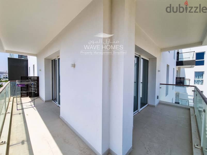 Bright & Modern 2 BHK Apartment in The Gardens, Al Mouj 4