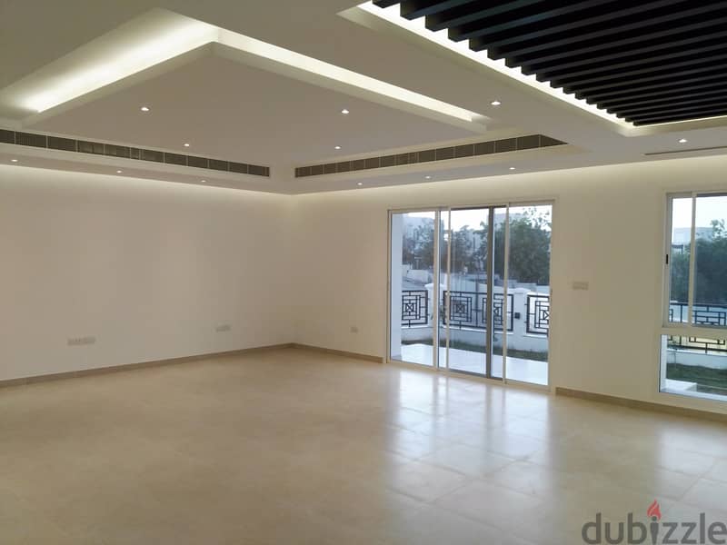 5 Bedroom Villa in Madinat Al Illam in a Gated Community 2