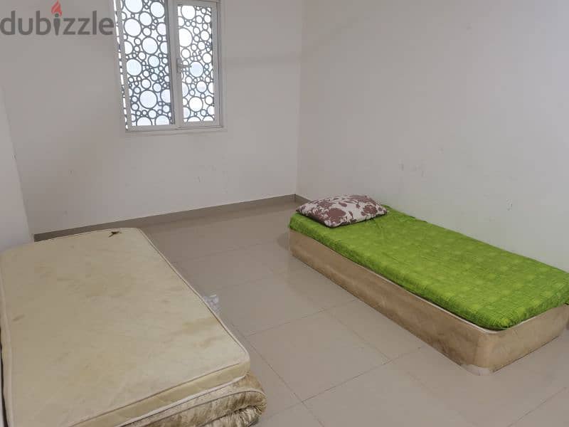 Room with attached bathroom for rent near Nesto Mabela & Mall of Musc. 0