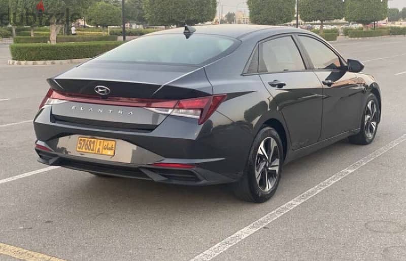 Hyundai Elantra 2021 5