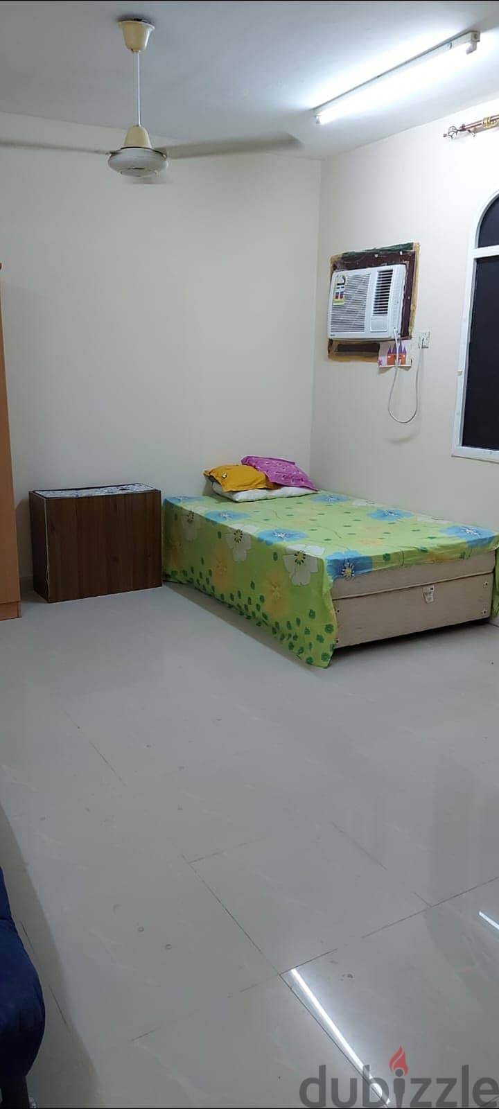 1bhk for rent at Khuwair near London cleaning 7