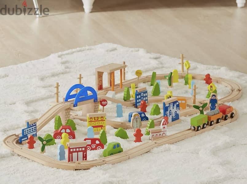 Home Centre Wayland 110-Piece Train Set 1