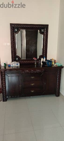 Dressing table 0