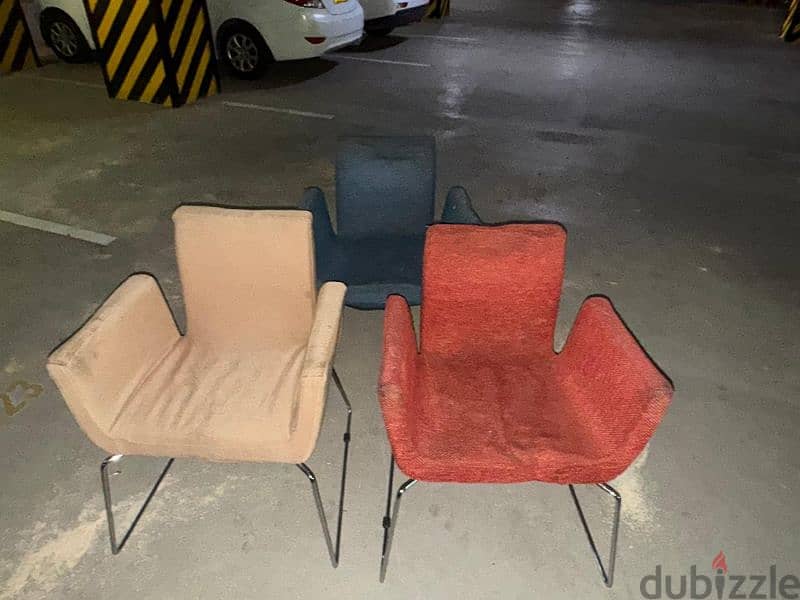 Chairs 0