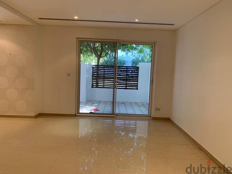 Beautiful Townhouse for rent in Al Mouj 7